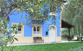 Casa de Aldea en el concejo de Nava, en el centro de Asturias